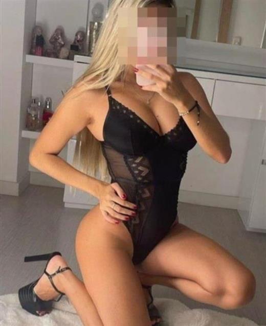 Keme, horny girls in CBD id2411